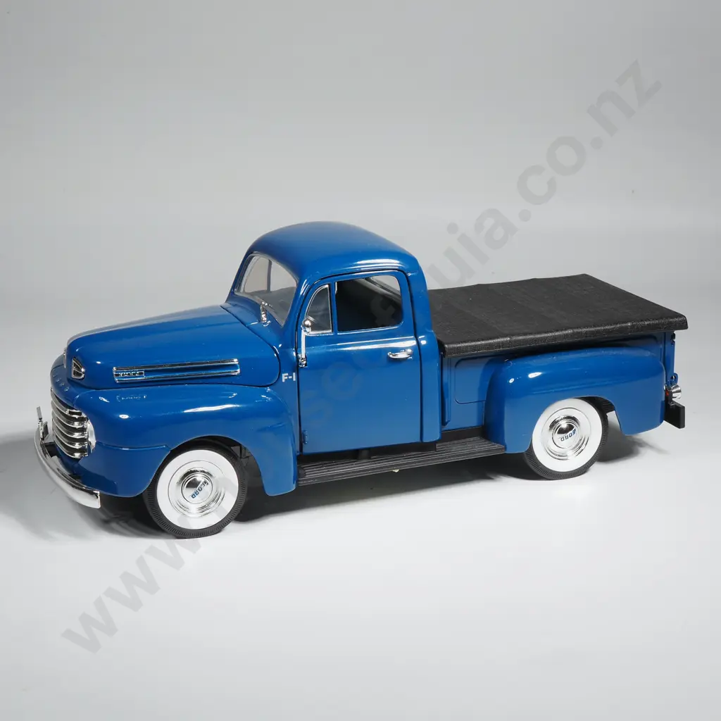 1948 Ford F-1 Pickup 1:18 Image 1++