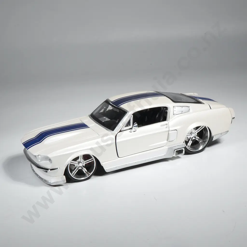 1967 Ford Mustang GT 1:24 Image 1++