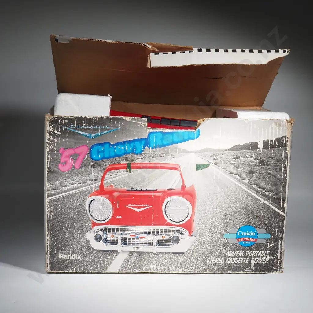 '57 Chevy Radio Image 1++