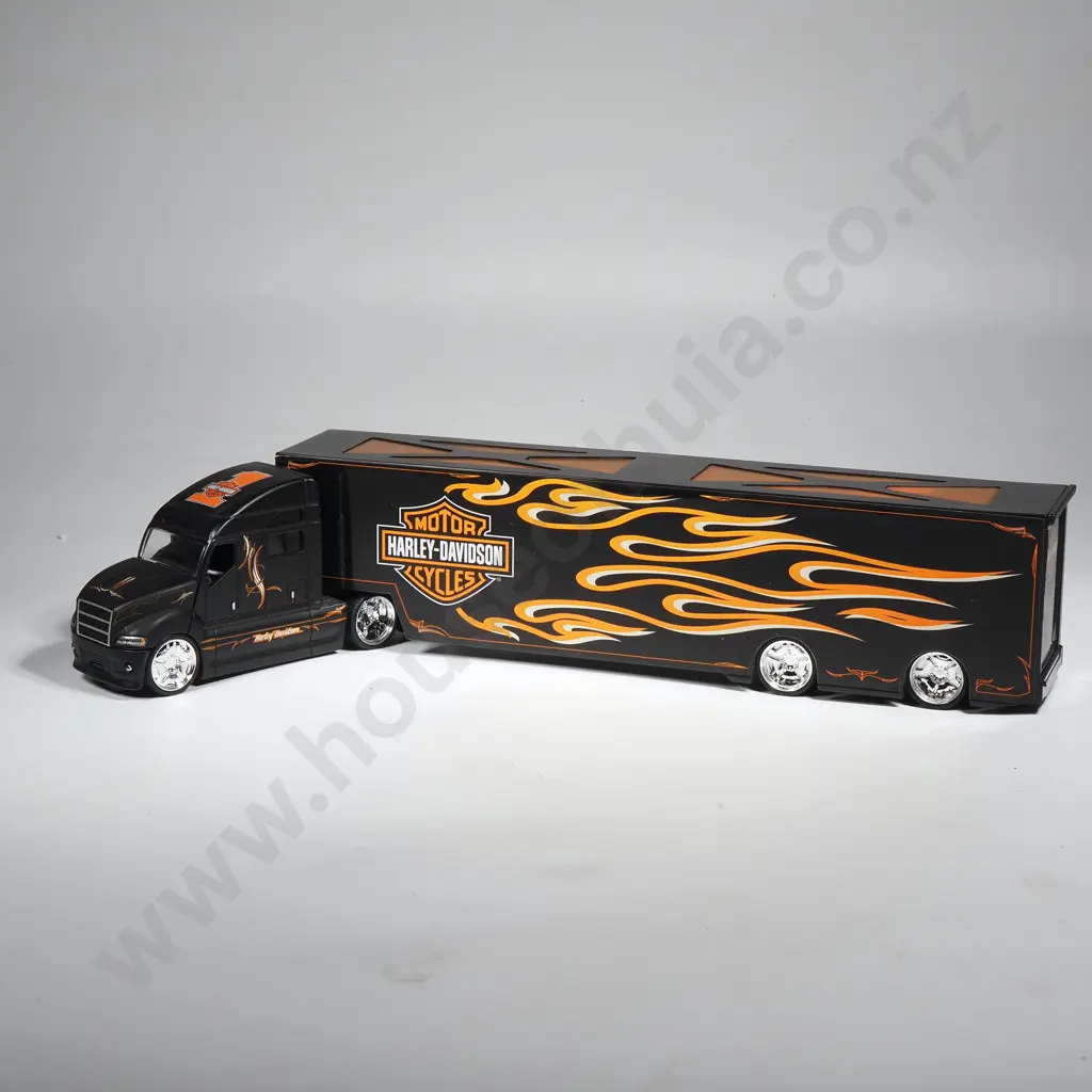 Custom Hauler Image 1++