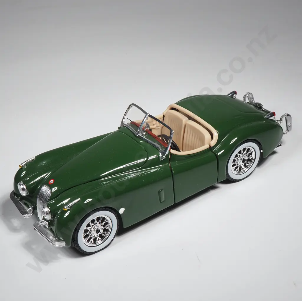 1951 Jaguar XK 120 Roadster 1:24 Image 1++