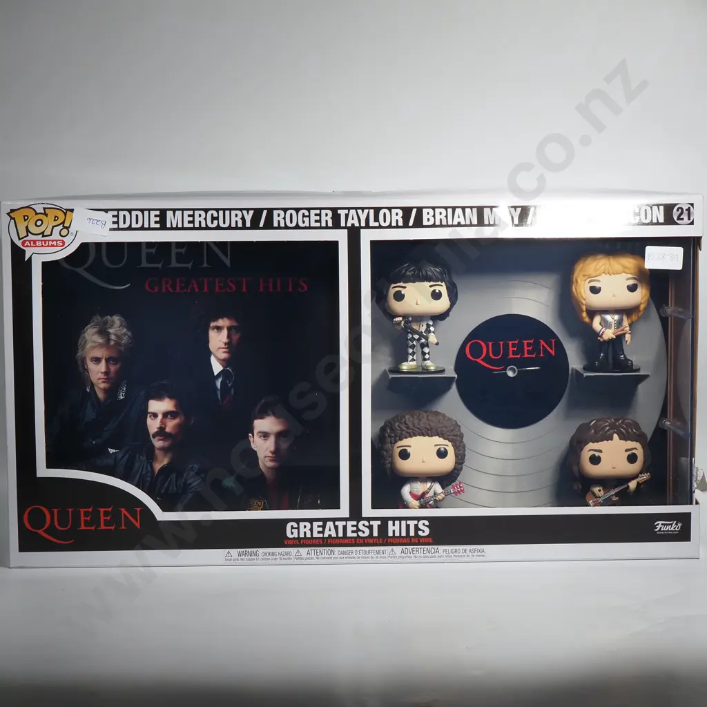 Queen Greatest Hits Vinyl Figures & Album - Mint in Box Image 1++