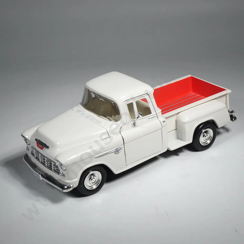 1955 Chevy 5100 Stepside 1:24 Image 1++