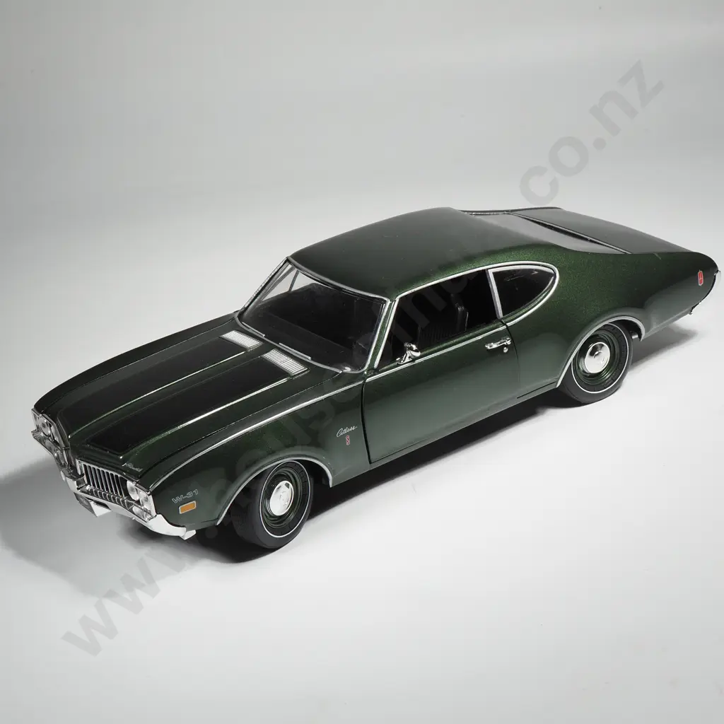 1969 Oldsmobile Cutlass SW-31 1:18 Image 1++