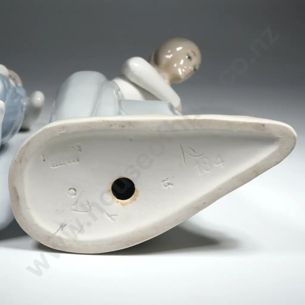 Two Porcelain Figures Image 1++