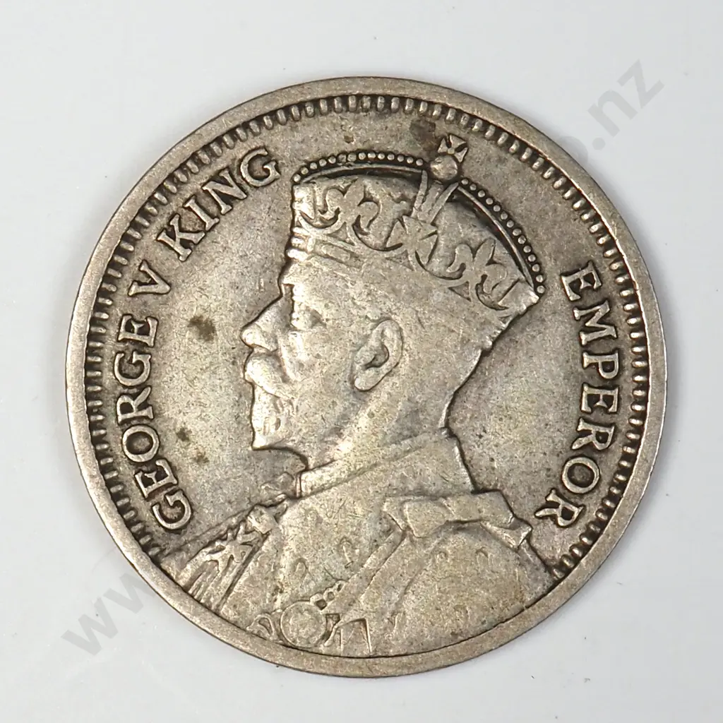 1935 New Zealand Threepence Image 1++