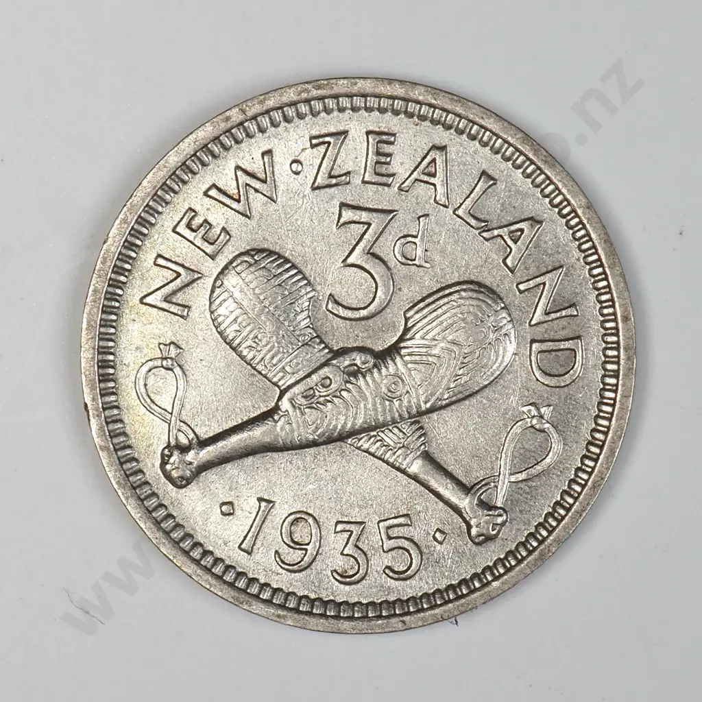 1935 New Zealand Threepence Image 1++
