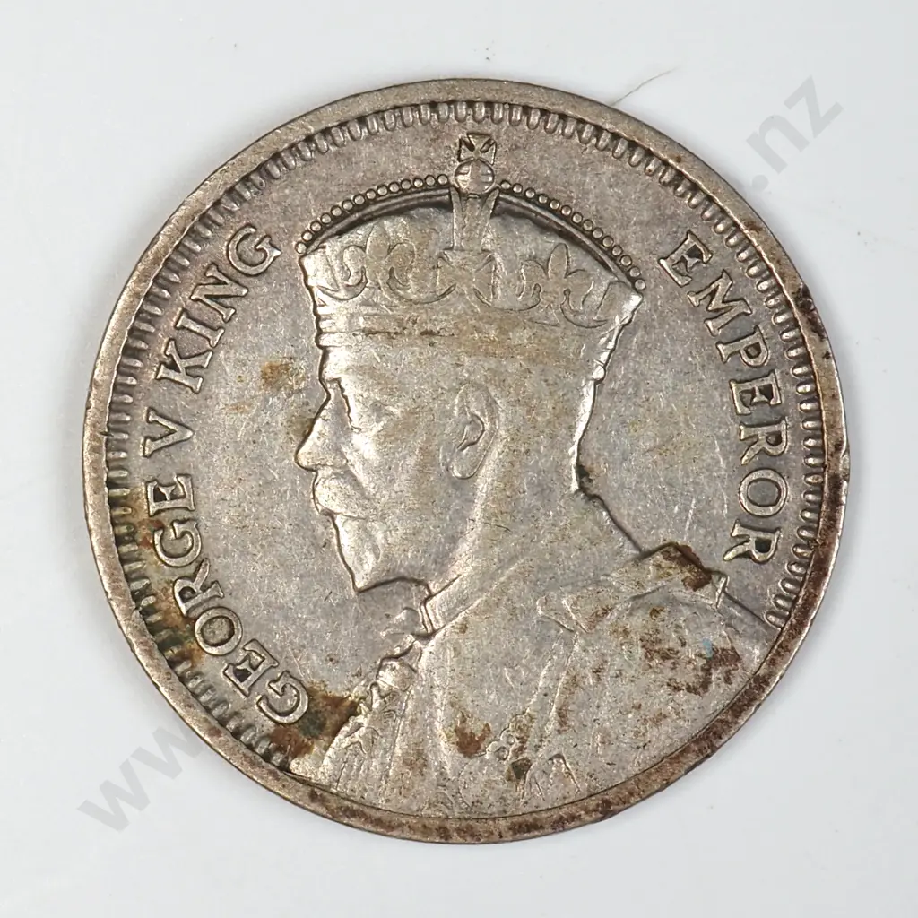 1935 New Zealand Threepence Image 1++