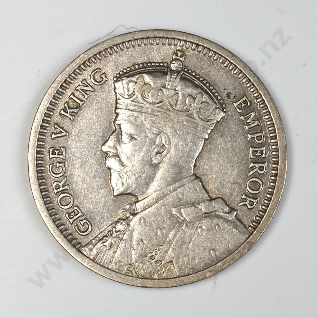 1935 New Zealand Threepence Image 1++