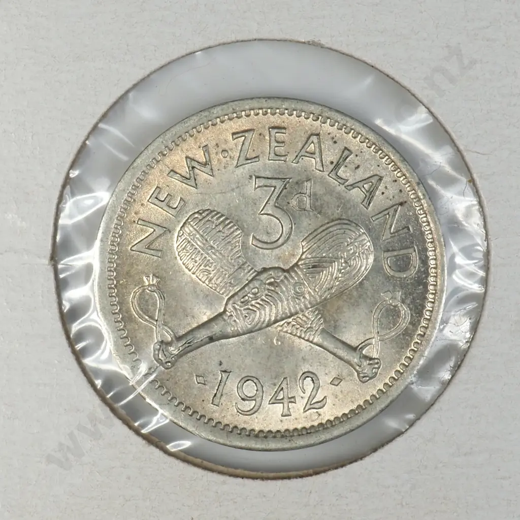 1942 New Zealand Threepence - Better Grade Image 1++