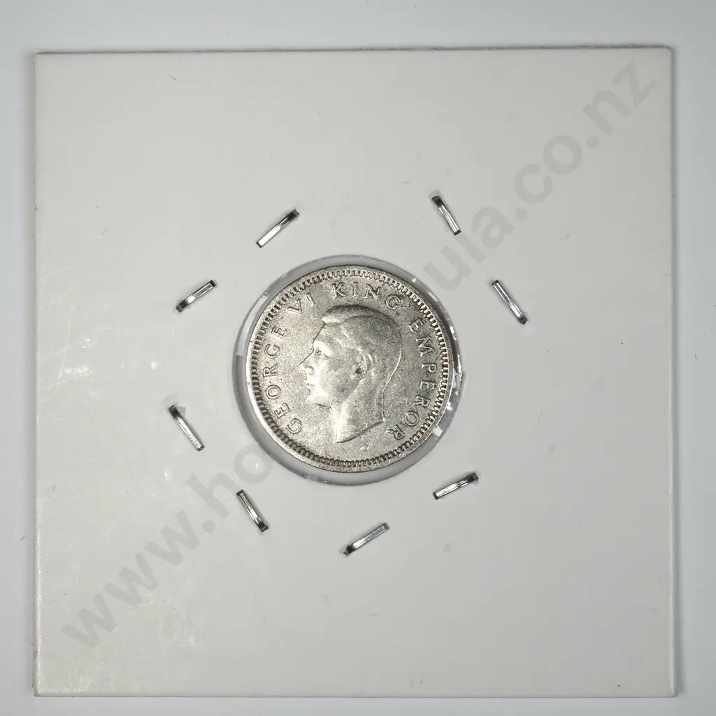 1942 New Zealand Threepence - One Dot - Error Coin Image 1++