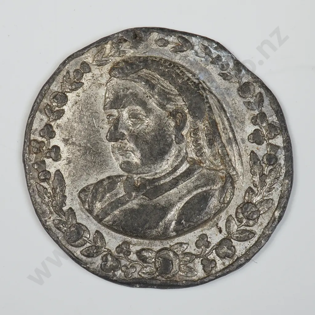 Queen Victoria Commemorative Medal Image 1++