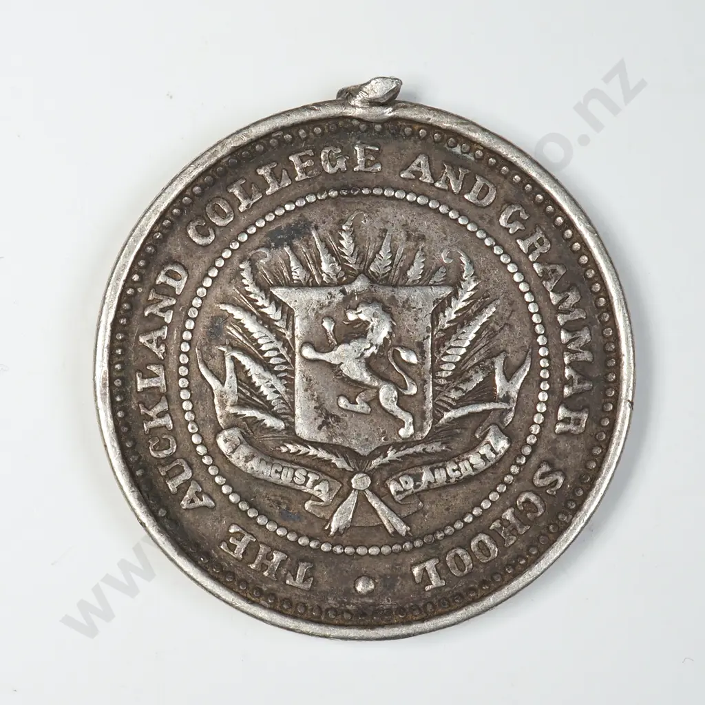 18i Auckland Grammar School Sterling Silver Prize Medal Image 1++