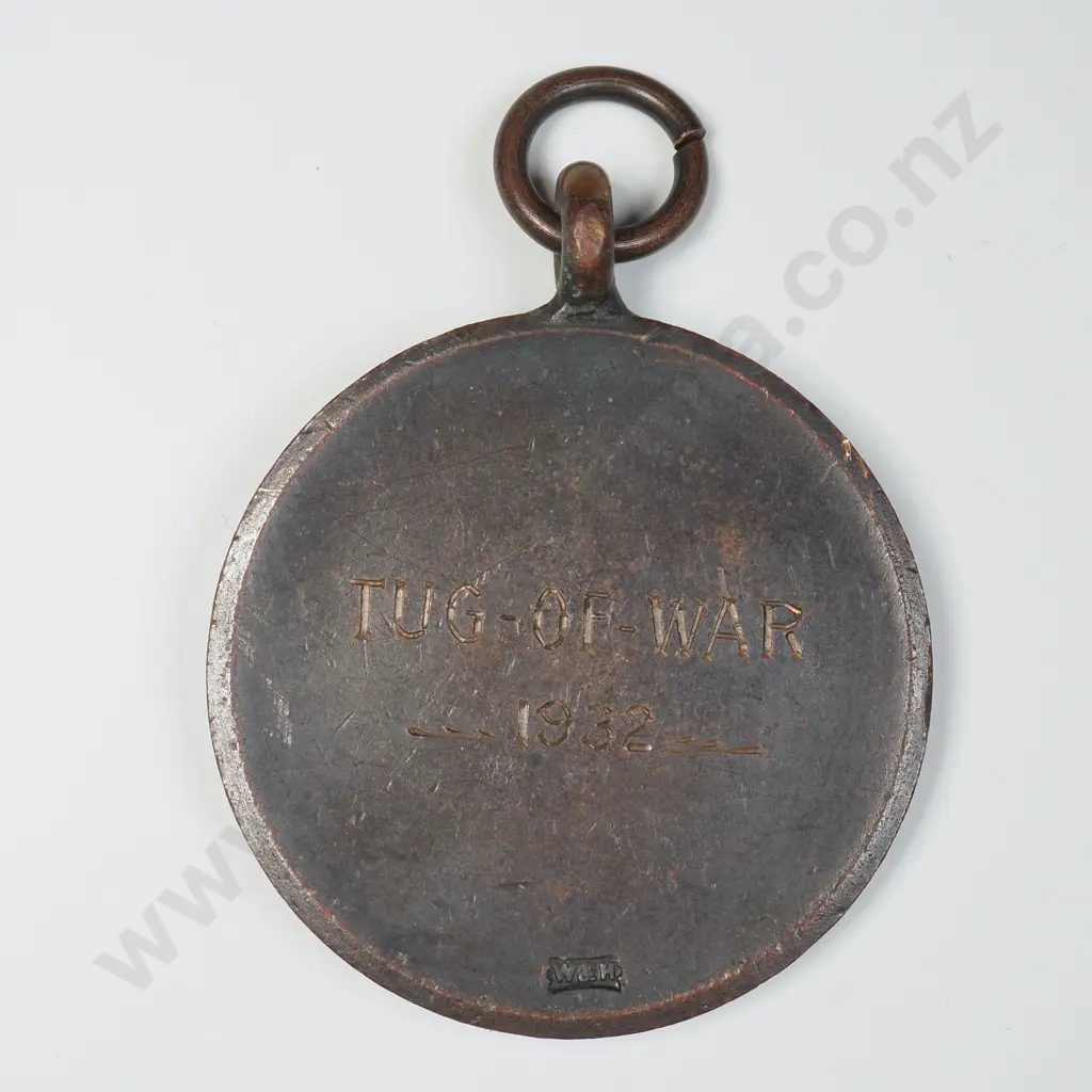 1932 New Zealand Tug of War Prize Medal Image 1++