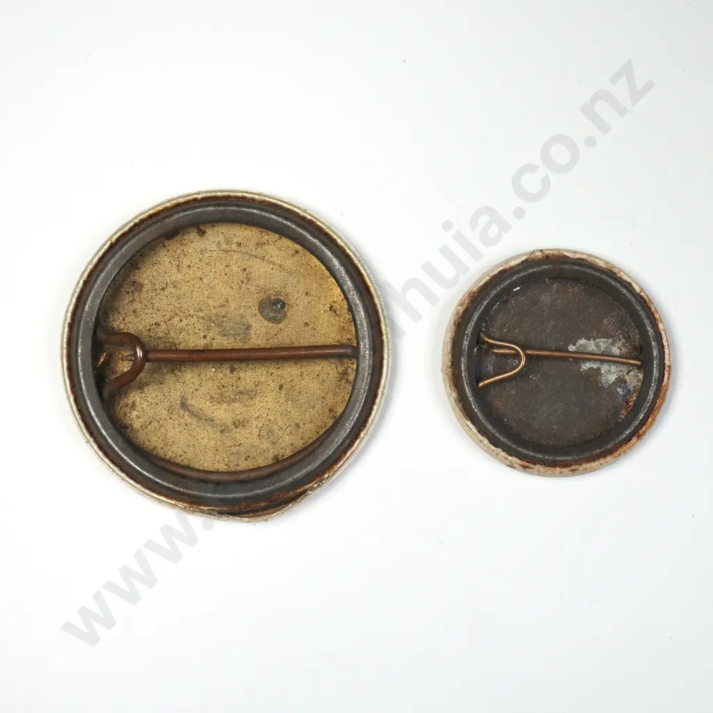 Two Vintage New Zealand Sporting Pins Image 1++