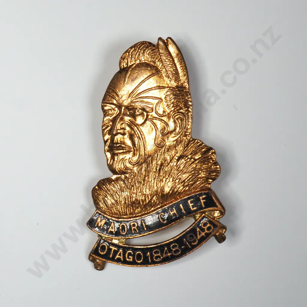 Two 1940 Centenary Commemorative Pins Image 1++