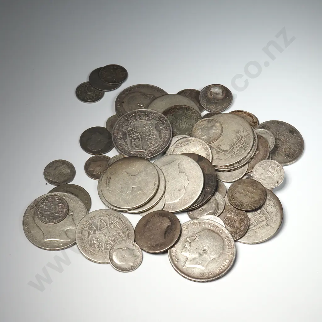 305 Grams of Assorted United Kingdom Sterling Silver Coinage Image 1++