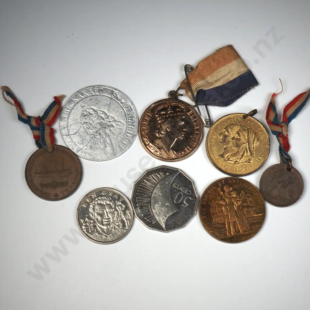 Assorted Coronation / Commemorative Medalettes Image 1++