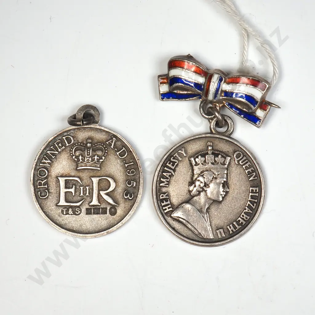 Two Sterling Silver 1953 Coronation Commemorative Medalettes Image 1++