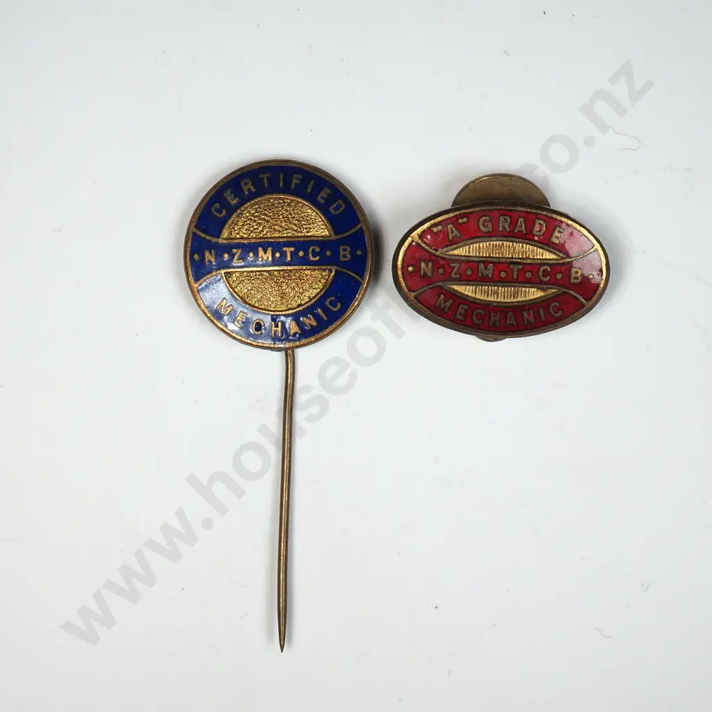 Two Vintage New Zealand Motor Trade Certification Badges  Image 1++