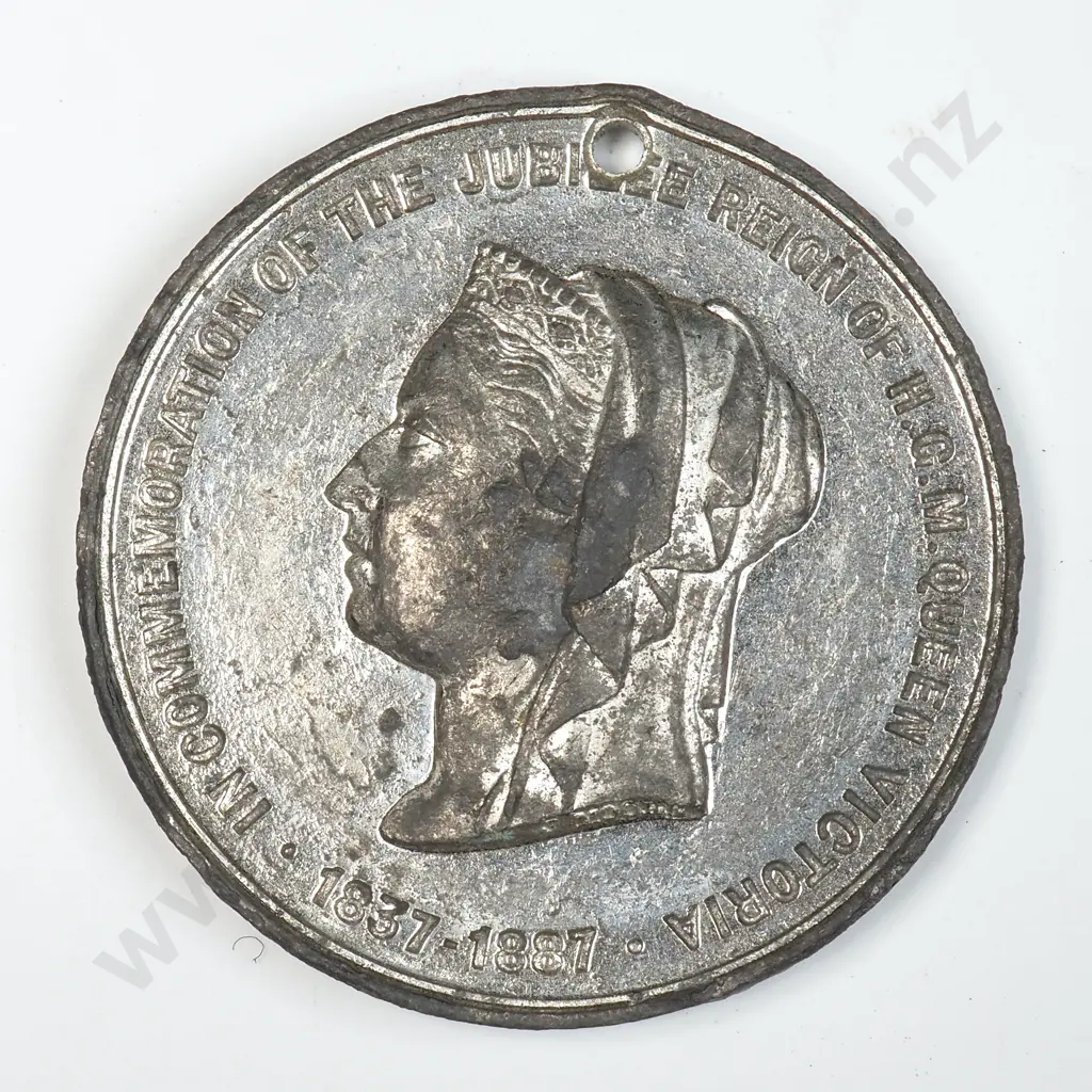 Queen Victoria Commemorative Medal - City of Lighfield 1887  Image 1++