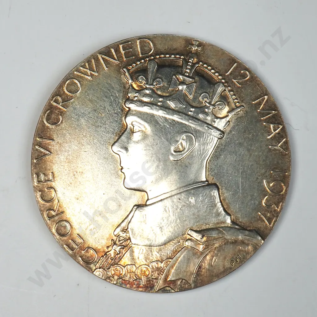 Cased 1937 Sterling Silver Coronation Medallion Image 1++