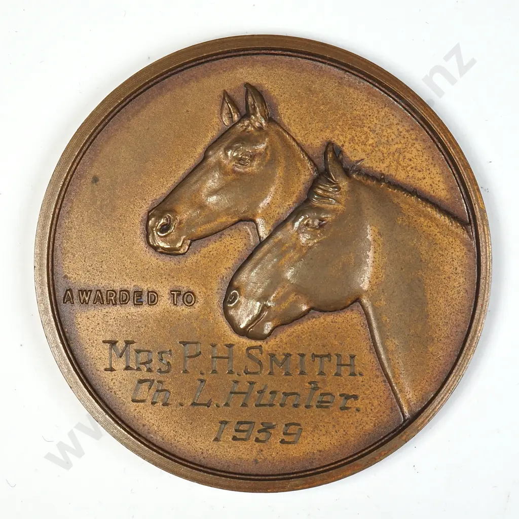 Cased Auckland A & P Medal - 1939 to CL hunter Image 1++