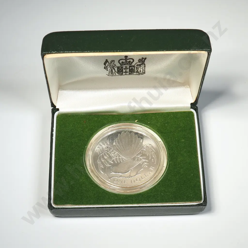 New Zealand Silver Proof One Dollar Coin  Image 1++