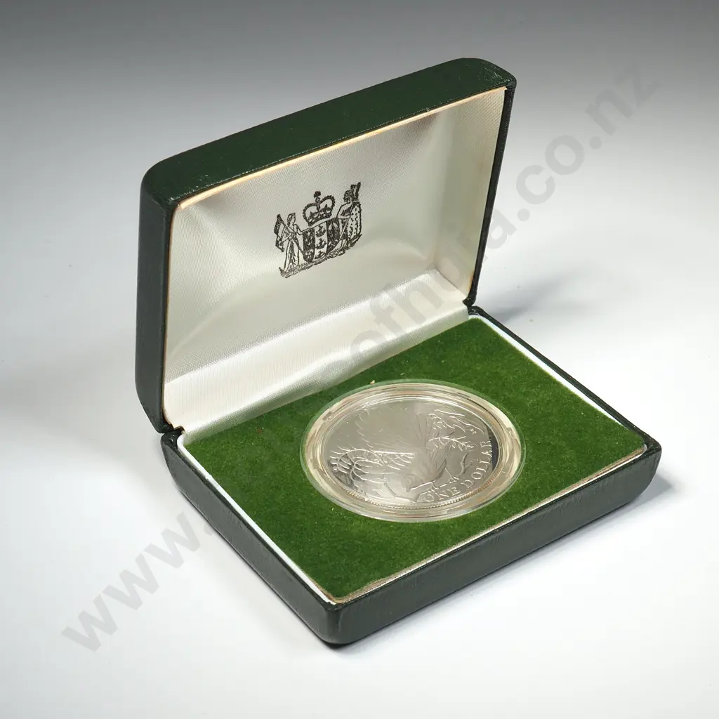 New Zealand Silver Proof One Dollar Coin  Image 1++