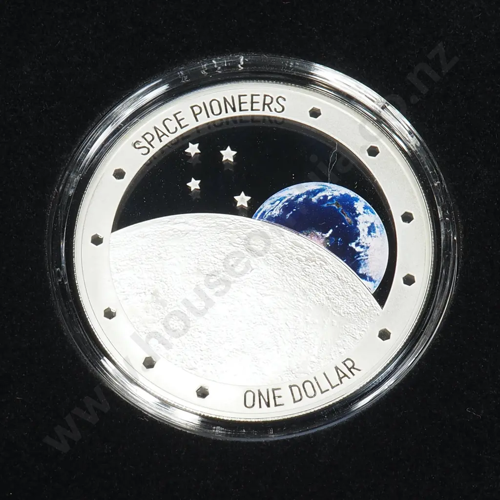 2019 New Zealand Space Pioneers One Ounce Silver Proof Coin Image 1++