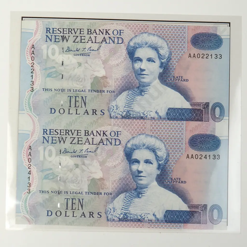 1992 Uncut Sheet of Two Ten Dollar Brash Banknotes - Presentation Set Image 1++
