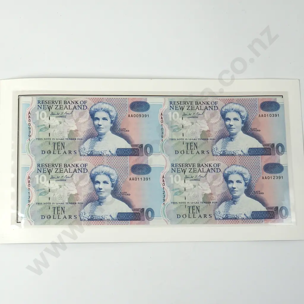 1993 New Zealand Uncut Sheet of Four Ten Dollar Banknotes Image 1++