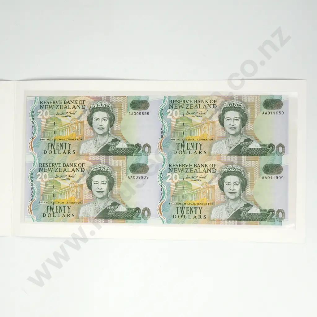 1992 Uncut Sheet of Four New Zealand Twenty Dollar Banknotes Image 1++