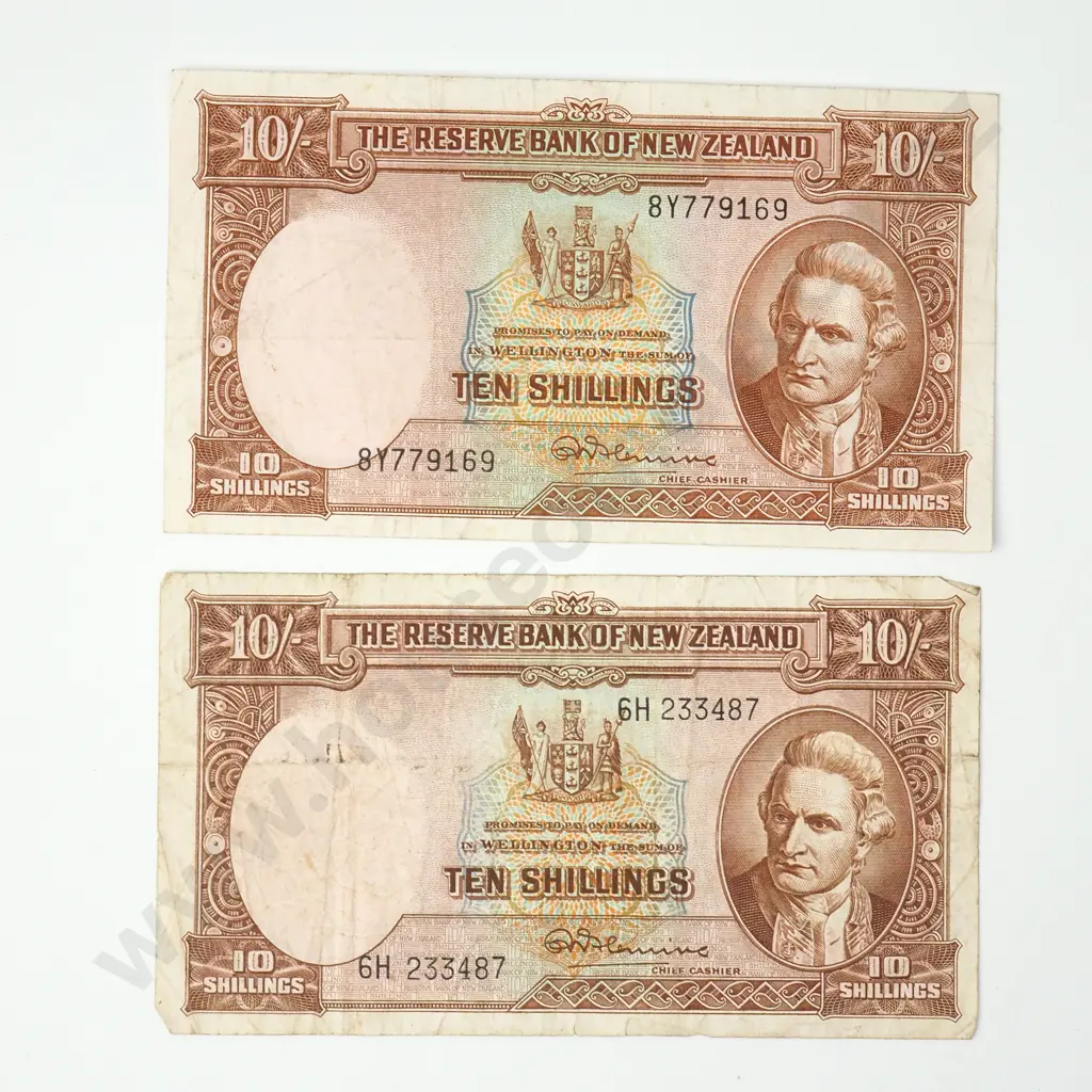 Two New Zealand Ten Shilling Fleming Banknotes  Image 1++