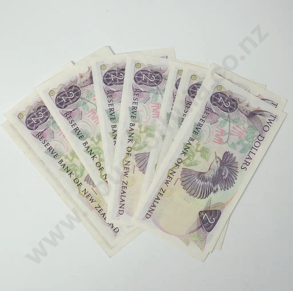 Nine New Zealand Brash Two Dollar Banknotes - Better Grades Image 1++