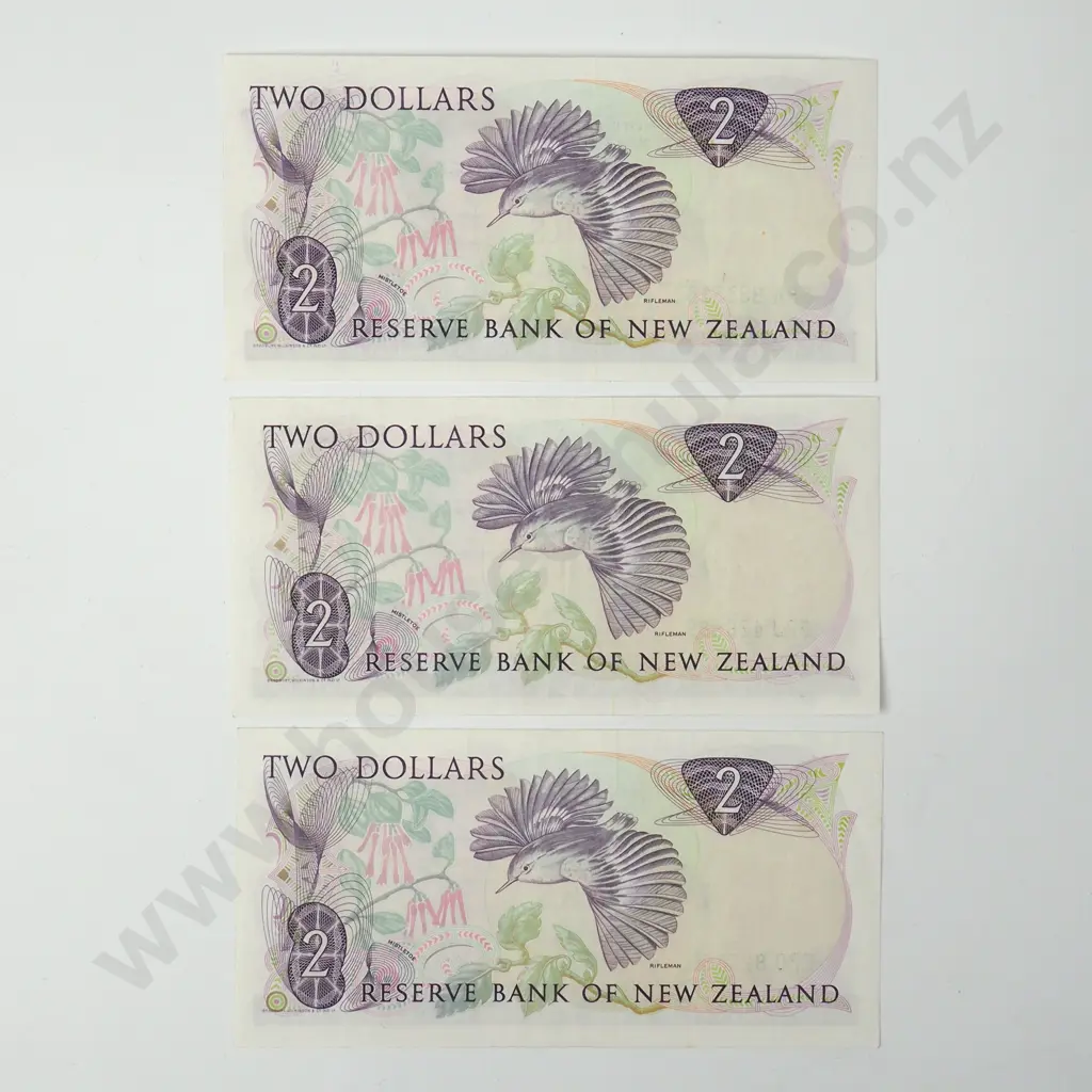 Three Brash AUNC Two Dollar Banknotes  Image 1++