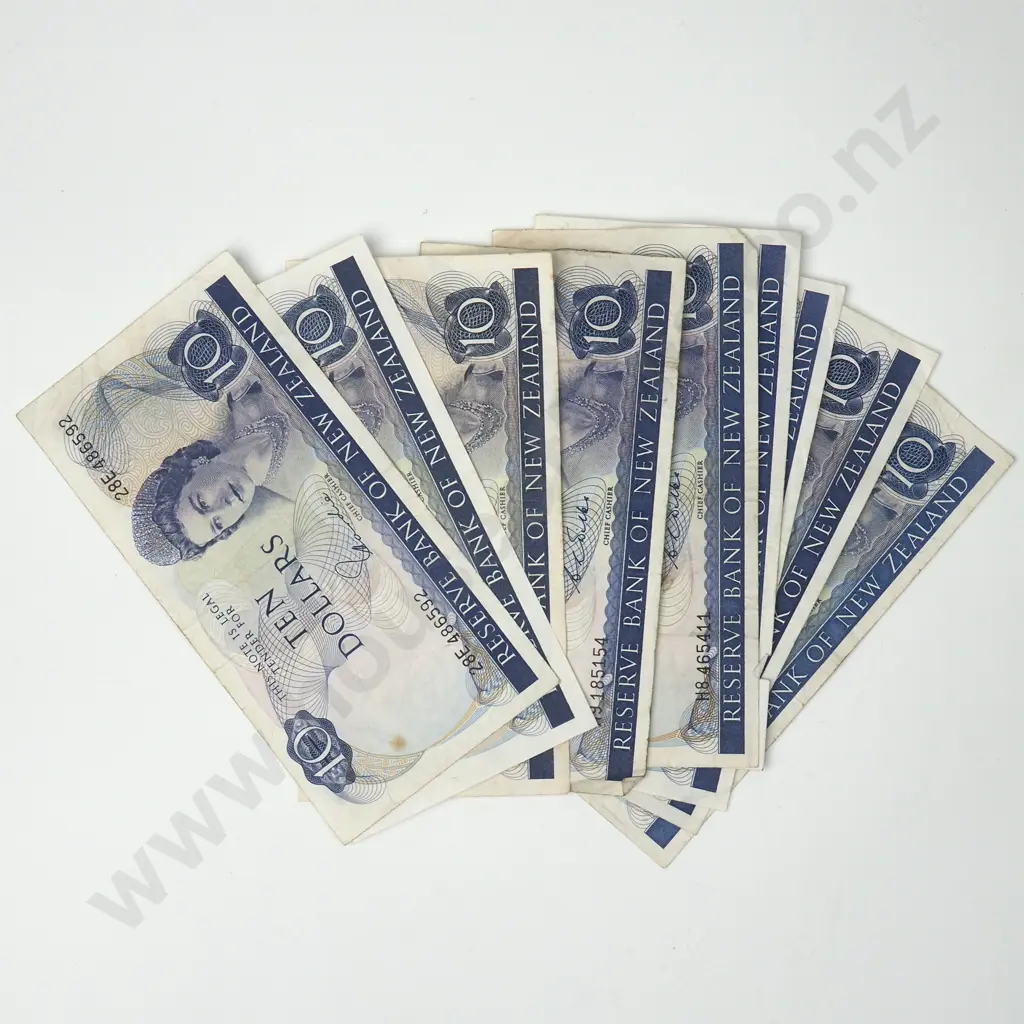 Nine New Zealand Series 3 Ten Dollar Banknotes - Various Signatures - Circulated Condition Image 1++