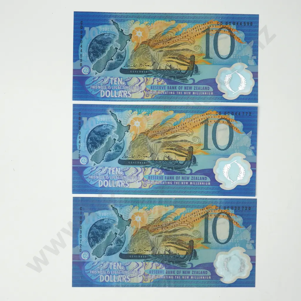 Three New Zealand Ten Dollar Millennium Banknotes  Image 1++