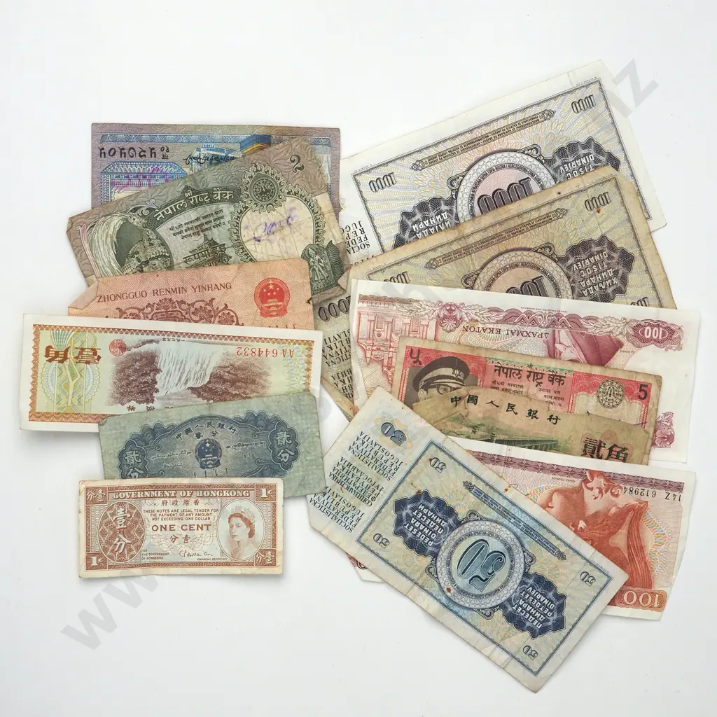 Assorted Lot of World Banknotes  Image 1++