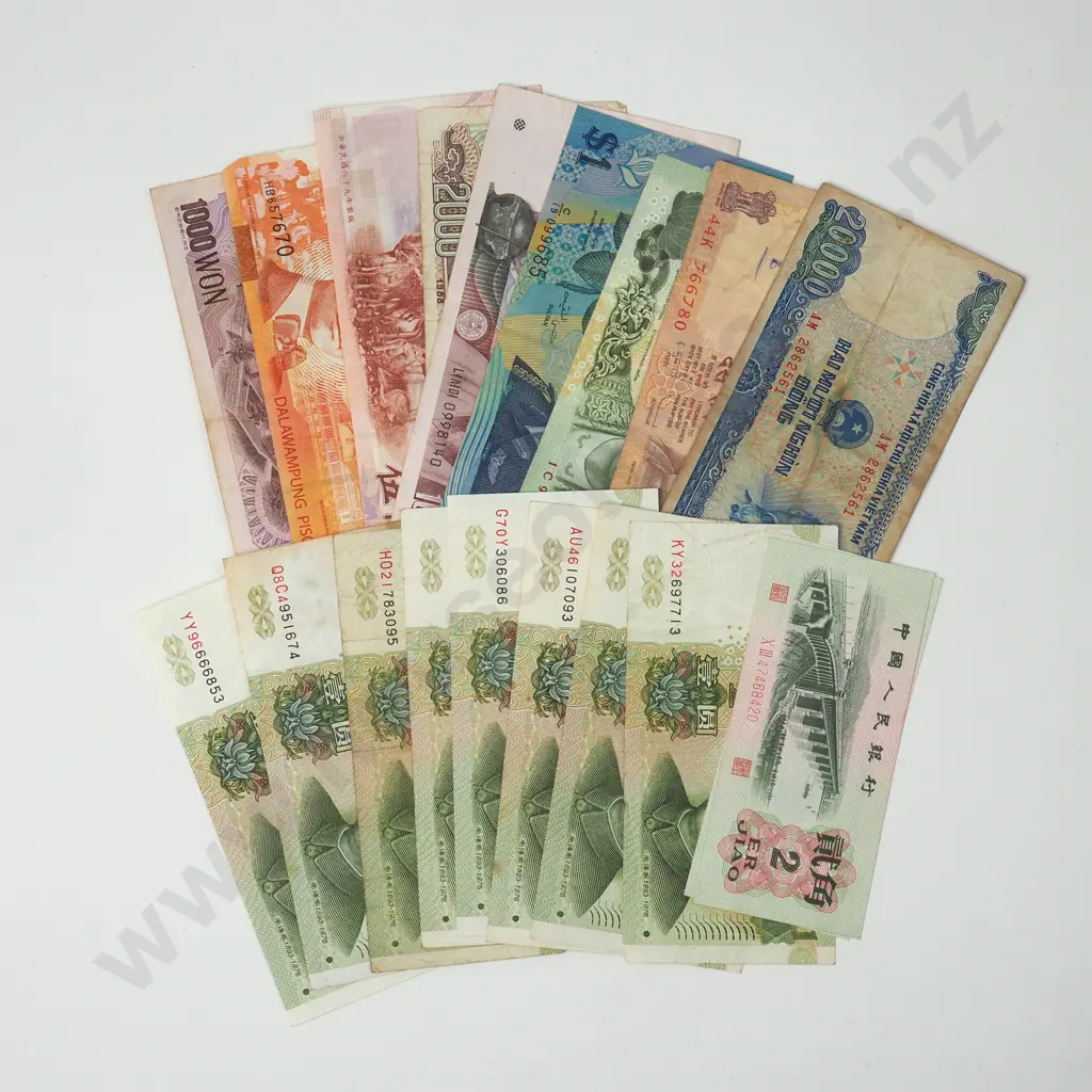Assorted Lot of World Banknotes Image 1++