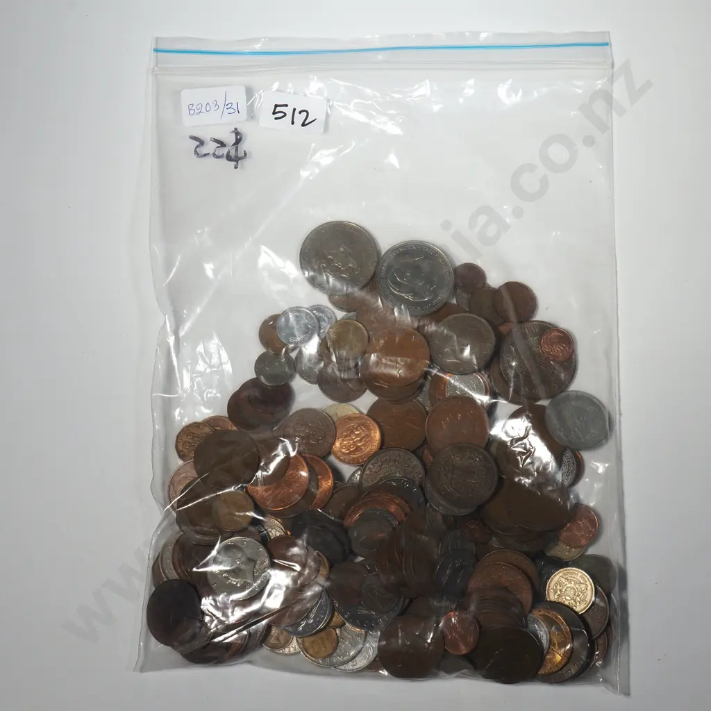1.65KG of Assorted World Coinage  Image 1++