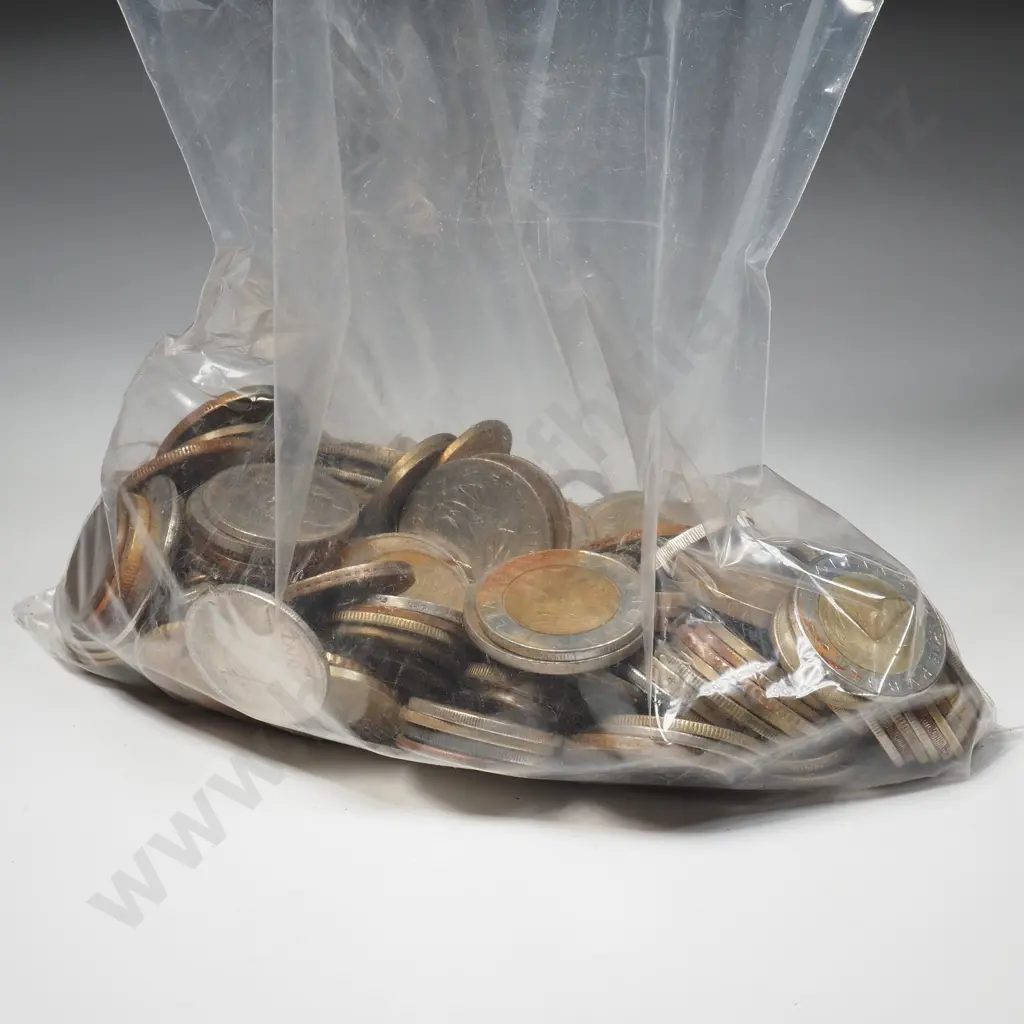 1KG of International Coinage Image 1++