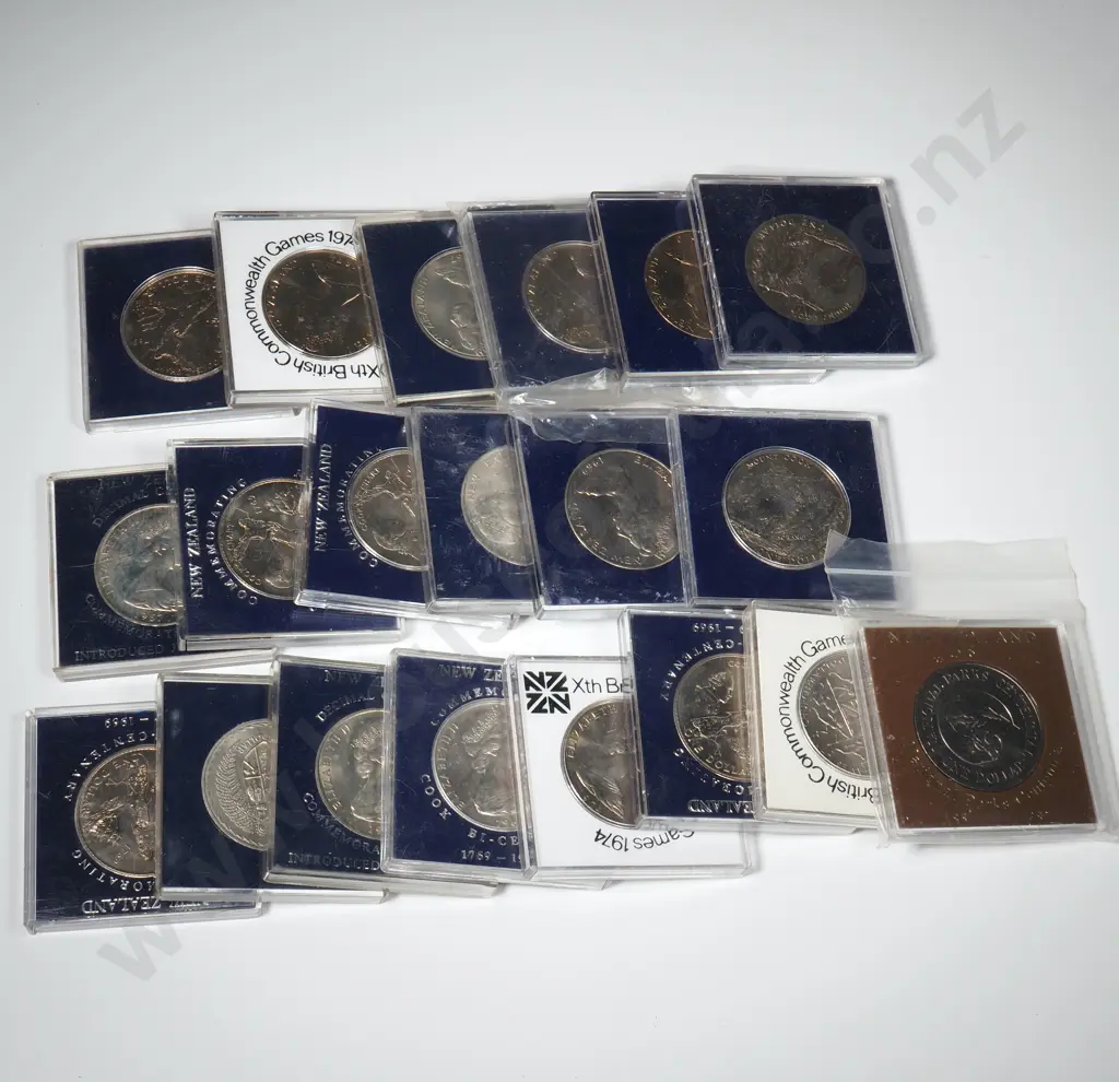 20 New Zealand UNC One Dollar Coins  Image 1++