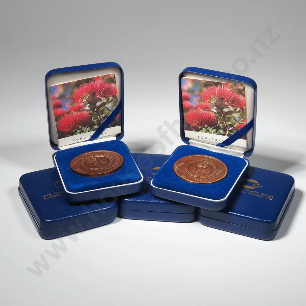 Five Case 1990 Auckland Commonwealth Games Coins Image 1++