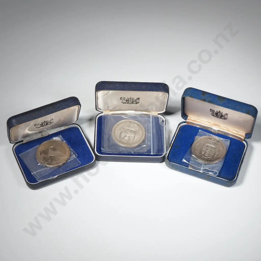 Three New Zealand Proof One Dollar Coins Image 1++