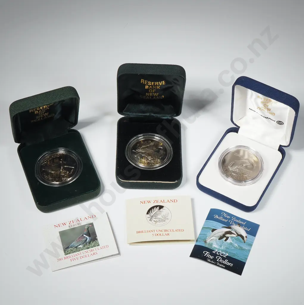 Three New Zealand UNC Five Dollar Coins Image 1++