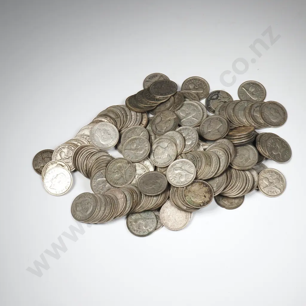 270 Grams of New Zealand 50% Silver Threepences Image 1++