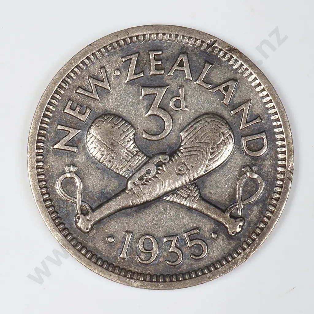 1935 New Zealand Threepence Coin  Image 1++