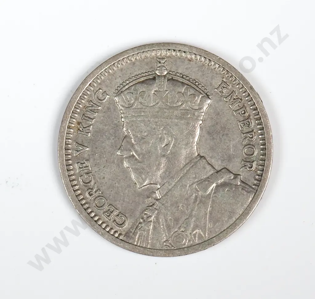 1935 New Zealand Threepence - Average Image 1++