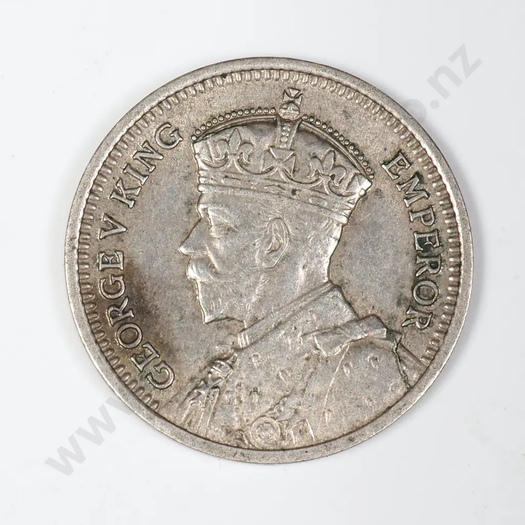 1935 New Zealand Threepence Image 1++